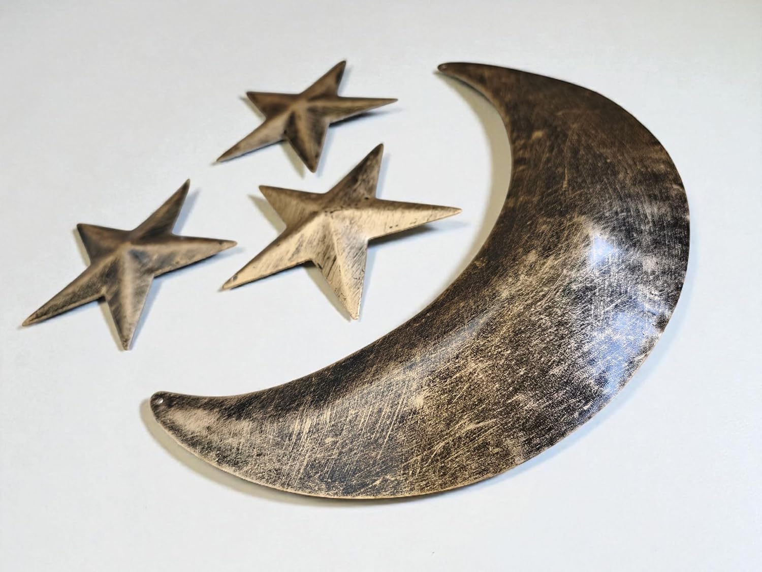 Mango Gifts Rustic Moon Phase Wall Decor – 4-Piece Gold Metal Crescent & Stars Set